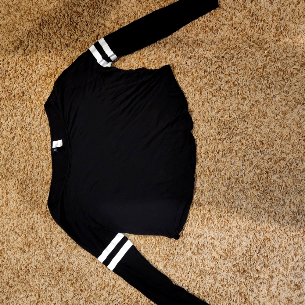 Divided long sleeve